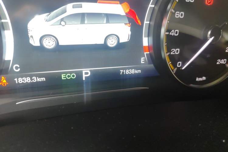 Used GAC Trumpchi M8 2023 Lingxiu Series 390T Luxury Edition Odometer Close Up