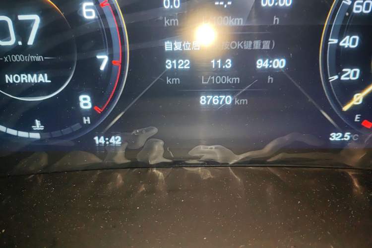 Used GAC Trumpchi M8 2023 Lingxiu Series 390T Ultimate Edition Odometer Close Up