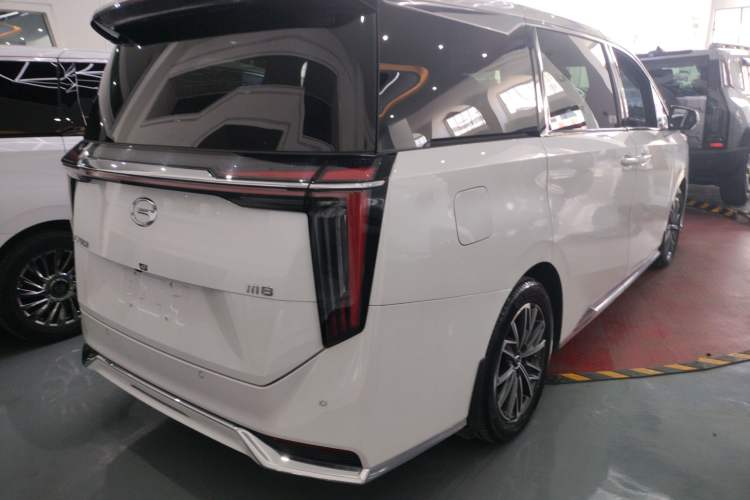Used GAC Trumpchi M8 2023 Zongshi Series 400T Ultimate Edition Rear Right 45 Deg