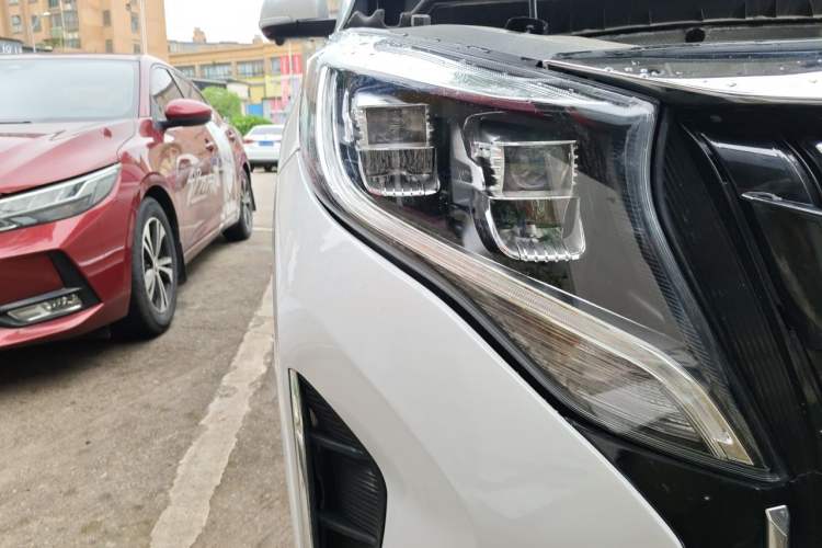 Used GAC Trumpchi M8 2023 Lingxiu Series 390T Luxury Edition Right Front Headlight