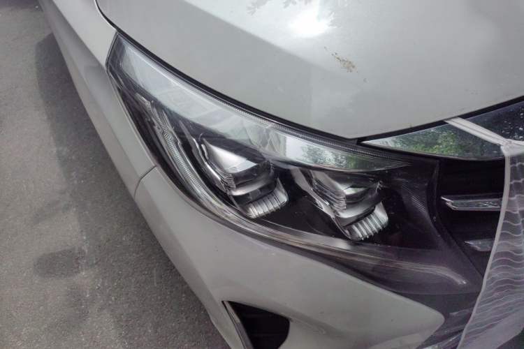 Used GAC Trumpchi M8 2023 Lingxiu Series 390T Deluxe Edition Right Front Headlight