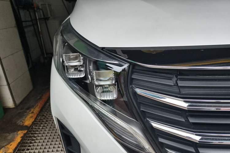 Used GAC Trumpchi M8 2023 Lingxiu Series 390T Luxury Edition Right Front Headlight