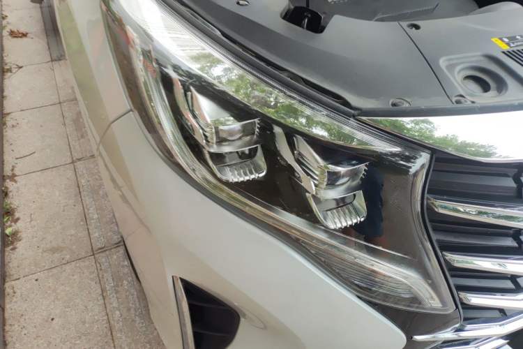 Used GAC Trumpchi M8 2023 Lingxiu Series 390T Deluxe Edition Right Front Headlight