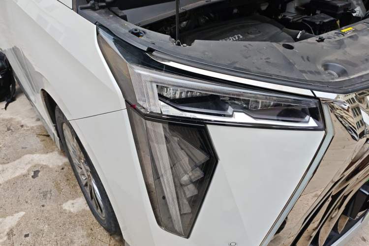 Used GAC Trumpchi M8 2023 Zongshi Series 400T Ultimate Edition Right Front Headlight