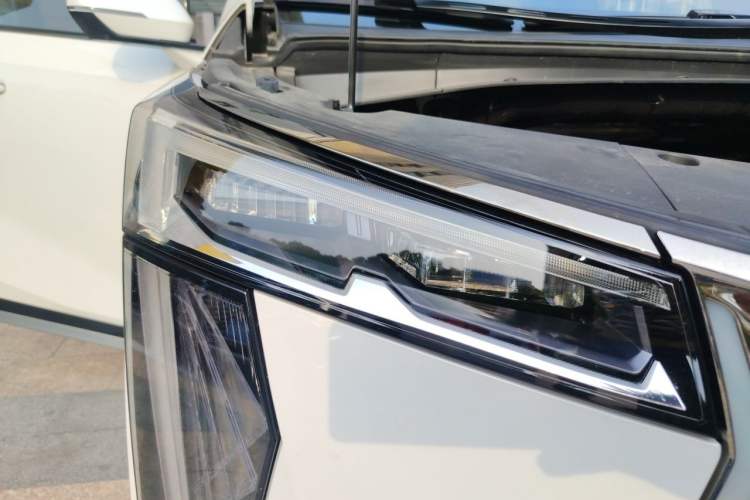 Used GAC Trumpchi M8 2023 Zongshi Series 400T Flagship Edition Right Front Headlight