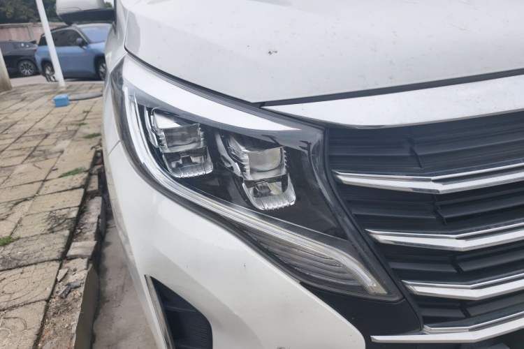Used GAC Trumpchi M8 2023 Lingxiu Series 390T Prestige Edition Right Front Headlight