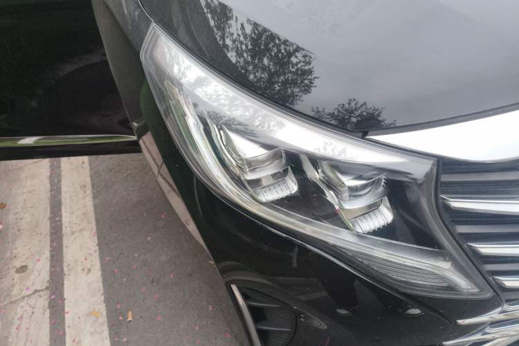 Used GAC Trumpchi M8 2023 Lingxiu Series 390T Prestige Edition Right Front Headlight