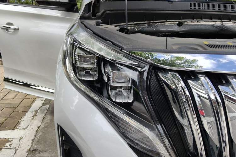 Used GAC Trumpchi M8 2023 Lingxiu Series 390T Deluxe Edition Right Front Headlight