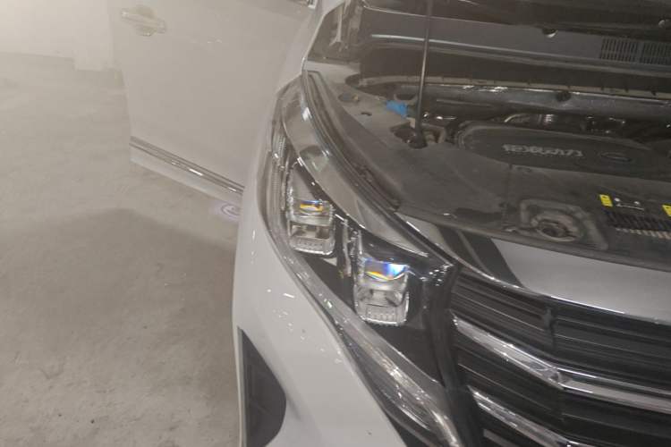 Used GAC Trumpchi M8 2023 Lingxiu Series 390T Deluxe Edition Right Front Headlight
