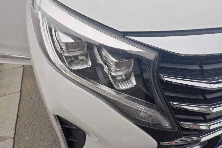 Used GAC Trumpchi M8 2023 Lingxiu Series 390T Luxury Edition Right Front Headlight