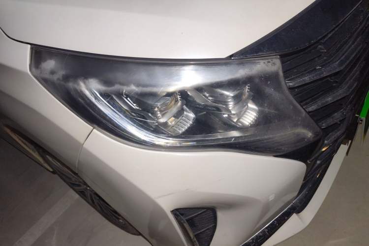 Used GAC Trumpchi M8 2023 Lingxiu Series 390T Prestige Edition Right Front Headlight