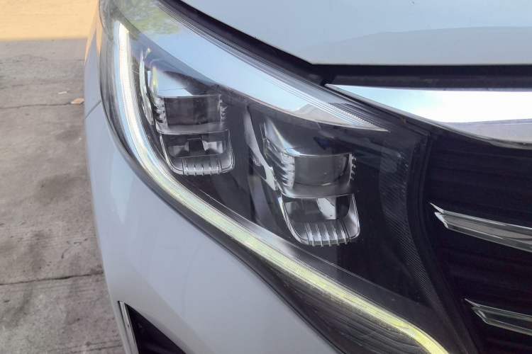 Used GAC Trumpchi M8 2023 Lingxiu Series 390T Prestige Edition Right Front Headlight