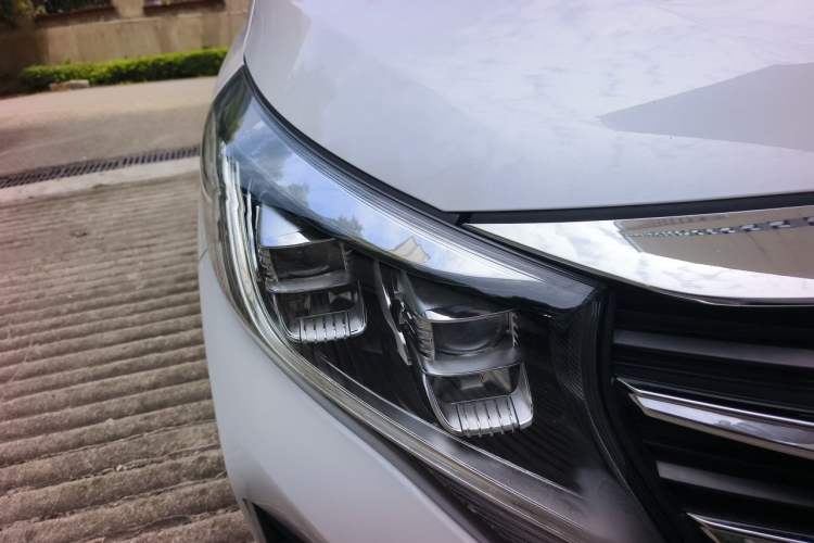 Used GAC Trumpchi M8 2023 Lingxiu Series 390T Luxury Edition Right Front Headlight