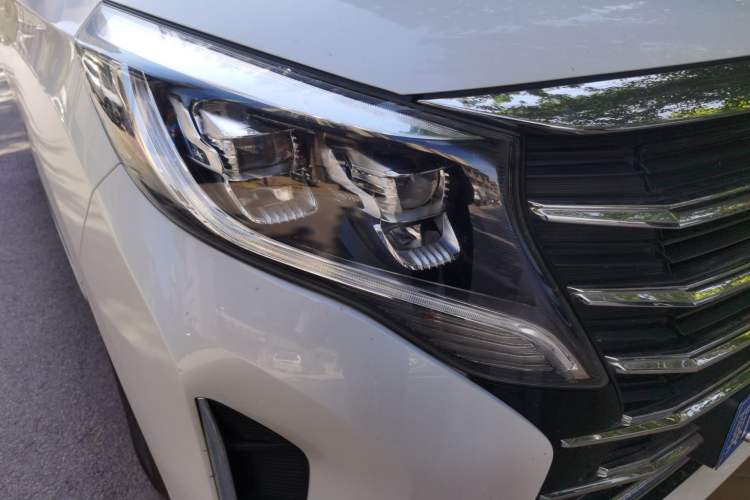 Used GAC Trumpchi M8 2023 Lingxiu Series 390T Deluxe Edition Right Front Headlight