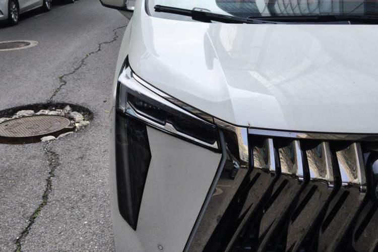 Used GAC Trumpchi M8 2023 Zongshi Series Dual-Motor YuZun Edition Right Front Headlight