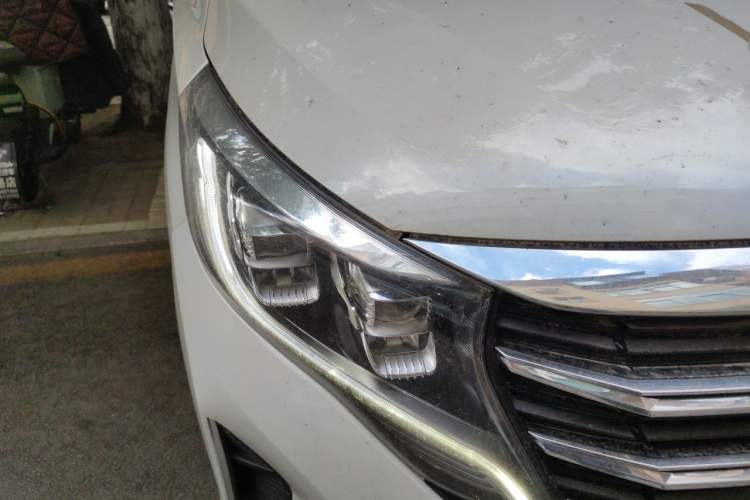 Used GAC Trumpchi M8 2023 Lingxiu Series 390T Prestige Edition Right Front Headlight