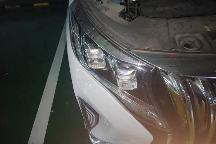 Used GAC Trumpchi M8 2023 Lingxiu Series 390T Ultimate Edition Right Front Headlight