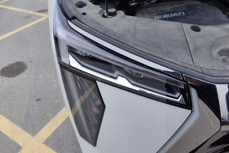 Used GAC Trumpchi M8 2023 Zongshi Series 400T Flagship Edition Right Front Headlight