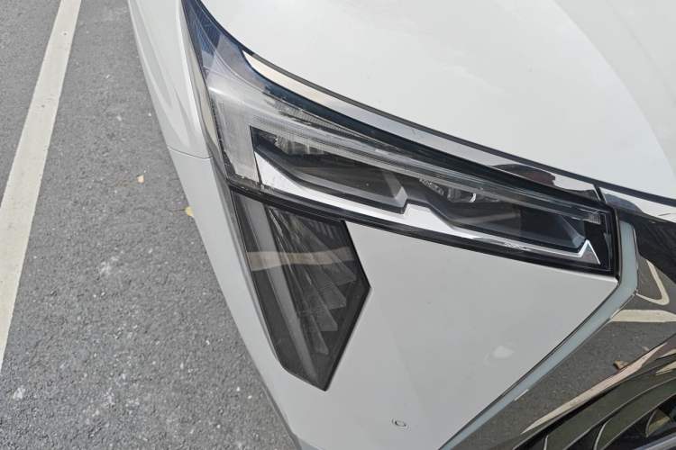 Used GAC Trumpchi M8 2023 Zongshi Series 400T Ultimate Edition Right Front Headlight