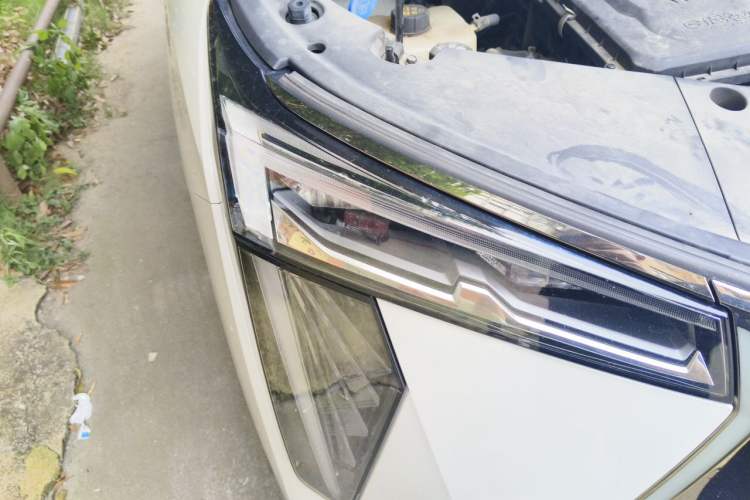 Used GAC Trumpchi M8 2023 Zongshi Series Dual-Motor YuZun Edition Right Front Headlight