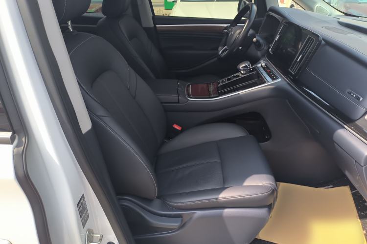 Used GAC Trumpchi M8 2023 Master Series 390T Prestige Edition Right Front Seat