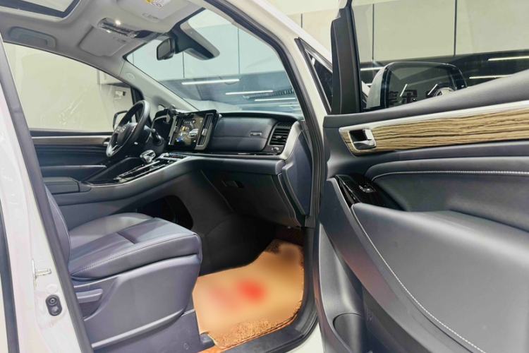 Used GAC Trumpchi M8 2023 Lingxiu Series 390T Prestige Edition Right Front Seat