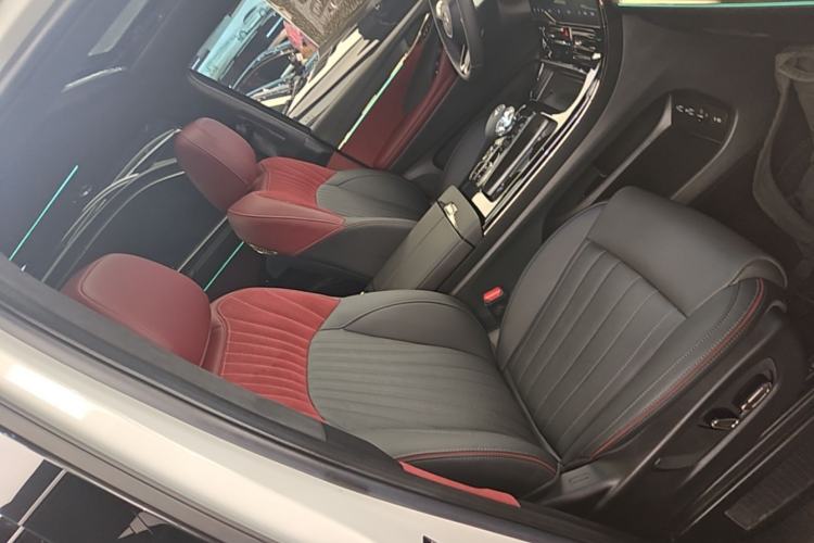 Used GAC Trumpchi M8 2023 Zongshi Series Dual-Motor Flagship Edition Right Front Seat