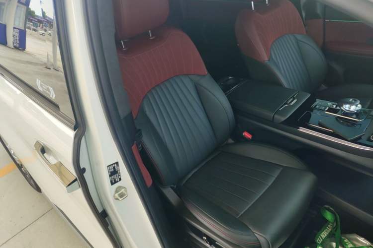 Used GAC Trumpchi M8 2023 Zongshi Series Dual-Motor Supreme Edition Right Front Seat