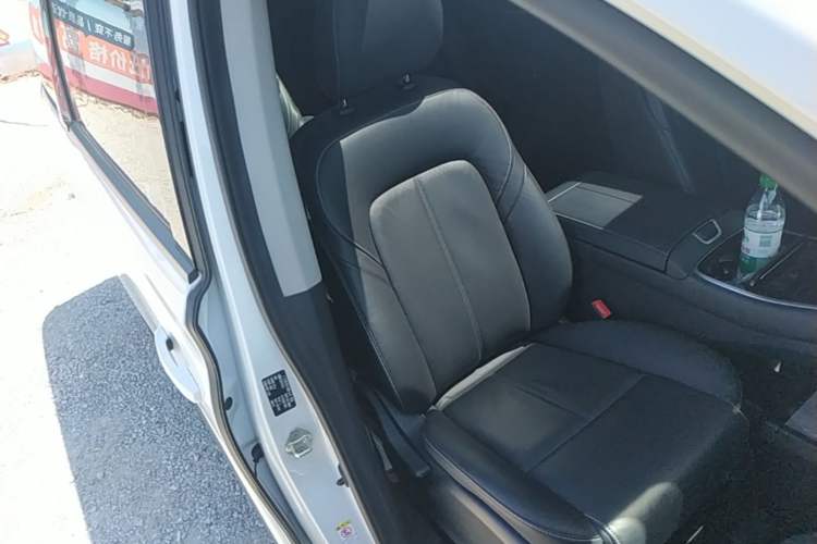 Used GAC Trumpchi M8 2023 Lingxiu Series 390T Prestige Edition Right Front Seat