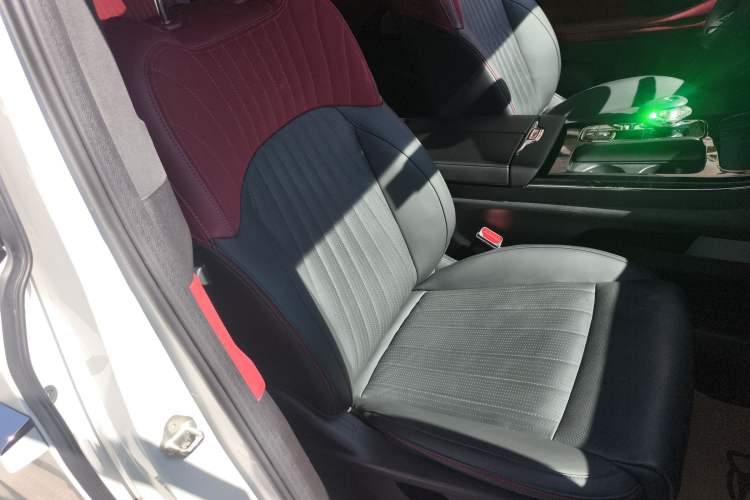 Used GAC Trumpchi M8 2023 Zongshi Series 400T Ultimate Edition Right Front Seat