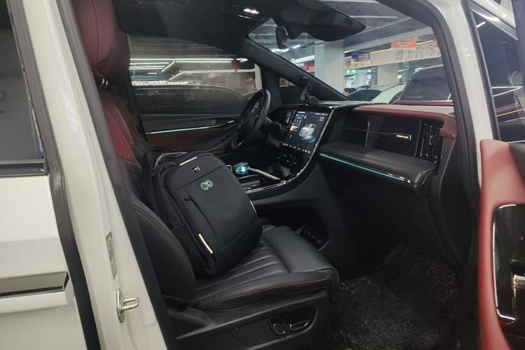 Used GAC Trumpchi M8 2023 Zongshi Series 400T Flagship Edition Right Front Seat