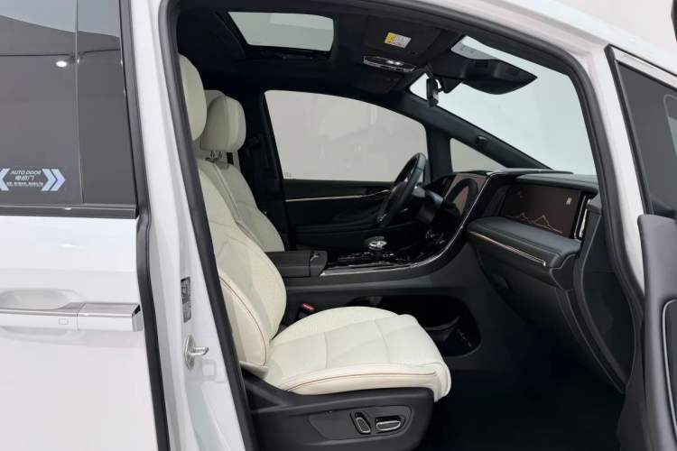 Used GAC Trumpchi M8 2023 Zongshi Series 400T Flagship Edition Right Front Seat