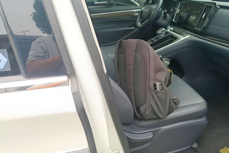 Used GAC Trumpchi M8 2023 Lingxiu Series 390T Deluxe Edition Right Front Seat