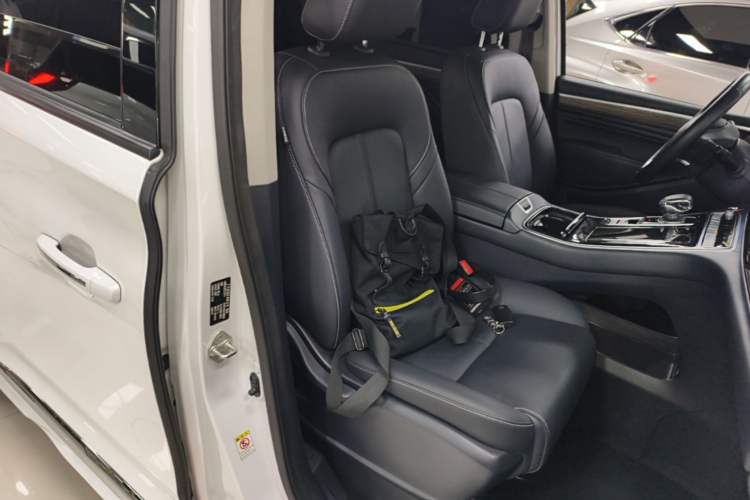 Used GAC Trumpchi M8 2023 Lingxiu Series 390T Prestige Edition Right Front Seat