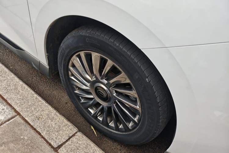 Used GAC Trumpchi M8 2023 Zongshi Series 400T Flagship Edition Right Front Wheel Hub