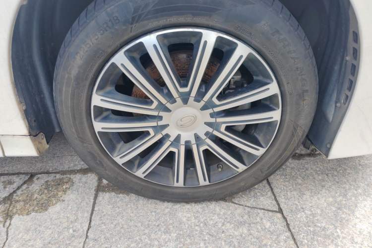 Used GAC Trumpchi M8 2023 Lingxiu Series 390T Ultimate Edition Right Front Wheel Hub