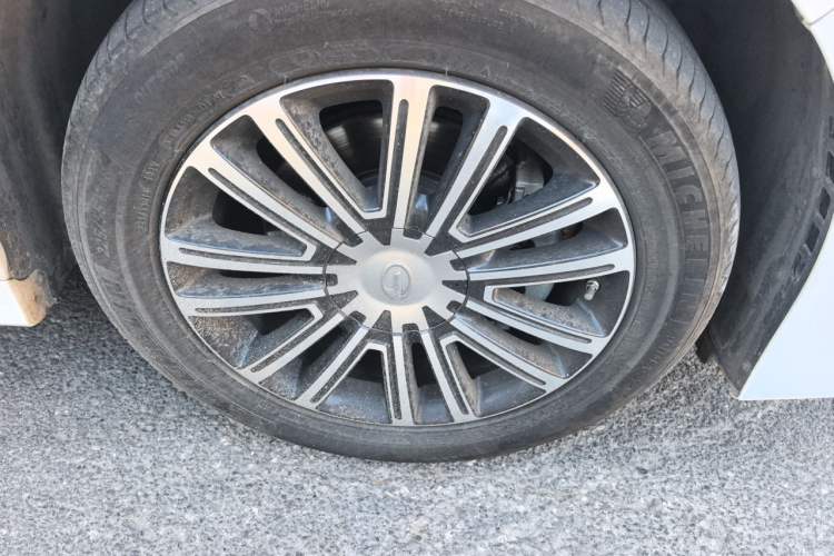 Used GAC Trumpchi M8 2023 Lingxiu Series 390T Prestige Edition Right Front Wheel Hub