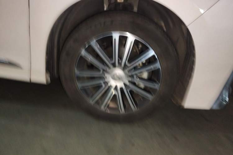 Used GAC Trumpchi M8 2023 Lingxiu Series 390T Prestige Edition Right Front Wheel Hub