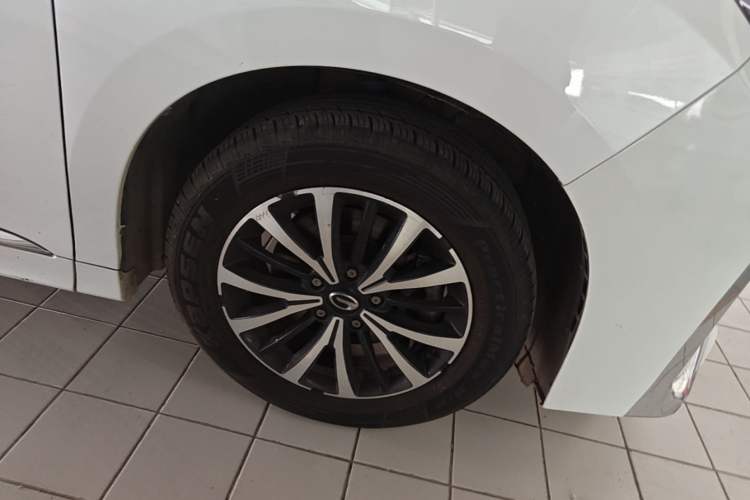 Used GAC Trumpchi M8 2023 Lingxiu Series 390T Luxury Edition Right Front Wheel Hub