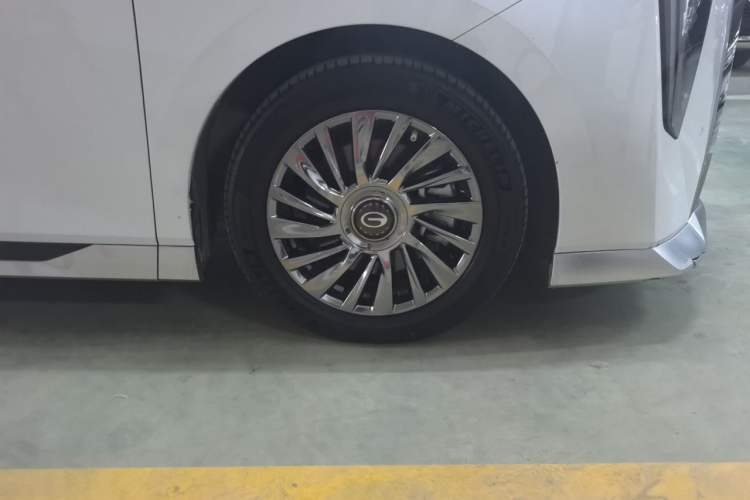 Used GAC Trumpchi M8 2023 Zongshi Series 400T Flagship Edition Right Front Wheel Hub