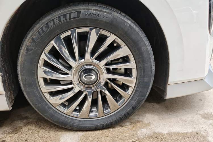 Used GAC Trumpchi M8 2023 Zongshi Series 400T Ultimate Edition Right Front Wheel Hub