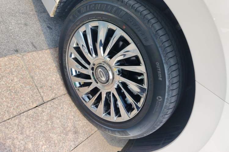 Used GAC Trumpchi M8 2023 Zongshi Series 400T Flagship Edition Right Front Wheel Hub