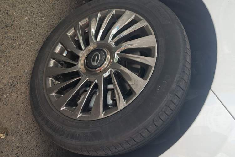 Used GAC Trumpchi M8 2023 Zongshi Series 400T Flagship Edition Right Front Wheel Hub