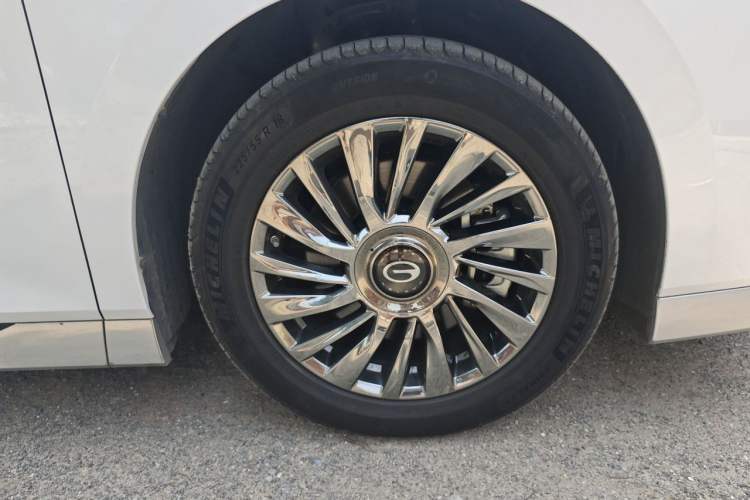 Used GAC Trumpchi M8 2023 Zongshi Series 400T Ultimate Edition Right Front Wheel Hub