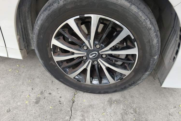 Used GAC Trumpchi M8 2023 Lingxiu Series 390T Deluxe Edition Right Front Wheel Hub