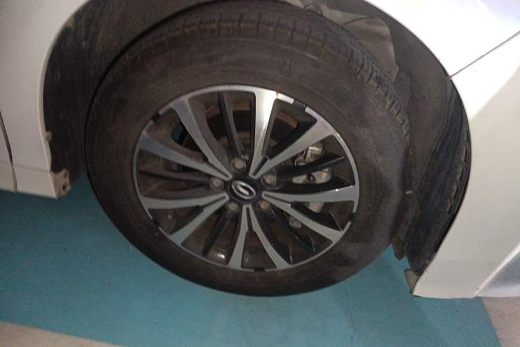 Used GAC Trumpchi M8 2023 Lingxiu Series 390T Deluxe Edition Right Front Wheel Hub