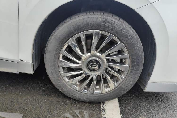 Used GAC Trumpchi M8 2023 Zongshi Series 400T Ultimate Edition Right Front Wheel Hub