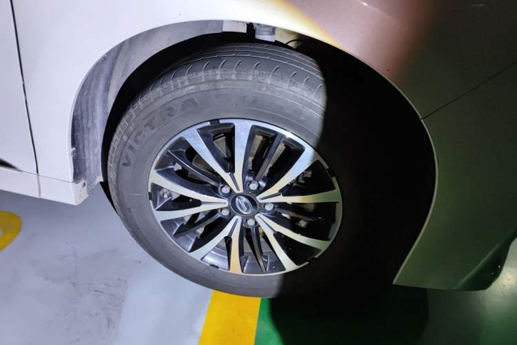 Used GAC Trumpchi M8 2023 Lingxiu Series 390T Deluxe Edition Right Front Wheel Hub
