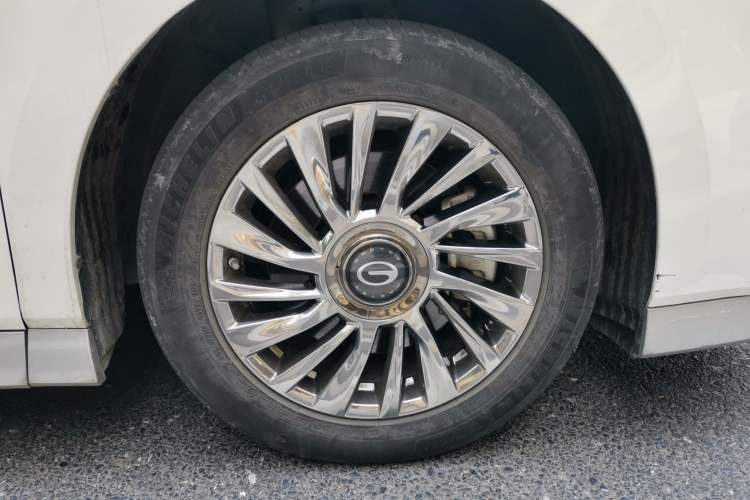 Used GAC Trumpchi M8 2023 Zongshi Series 400T Ultimate Edition Right Front Wheel Hub