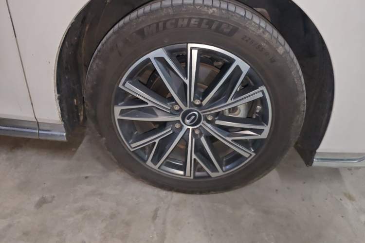 Used GAC Trumpchi M8 2023 Zongshi Series 400T Ultimate Edition Right Front Wheel Hub